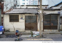 MZIND22000258 | 게티이미지코리아 | 문현동 골목길 Rights-Managed 이미지