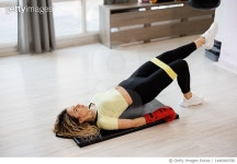 1446969780 | 게티이미지코리아 | Young boxing woman warming up while exercising with resistance fitness band in the gym Royalty... 