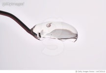 1447393110 | 게티이미지코리아 | The texture of the cosmetic gel on a white background. Royalty-Free 이미지