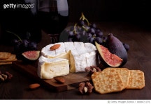 1488671379 | 게티이미지코리아 | High angle view of various cheese and cheese on table,Romania Royalty-Free 이미지