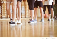 1519440143 | 게티이미지코리아 | High school students during physical education in gym Royalty-Free 이미지