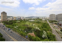 MZNJA26000070 | 게티이미지코리아 | 정부대전청사, 대전정부종합청사, 국가기록전시관, 정부청사공원 Rights-Managed 이미지