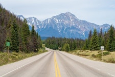 Icefields Parkway (Alberta Highway 93), Jasper National Park. Alberta, Canada. Editorial Stock Image - Image of canada, view... 