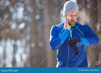 Male Controls Pulse on Training Stock Photo - Image of pause, jogging: 108193028