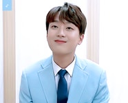 이찬원 맞은편에 있는분 누군지는 모르지만 부럽다 - 이찬원 카테고리