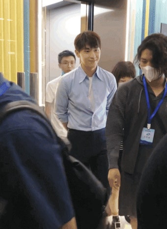 이런 눈빛은 반칙임 ㅠㅠㅠㅠㅠㅠㅠㅠㅠㅠ레드카드임 레드카드 - 차이나 카테고리