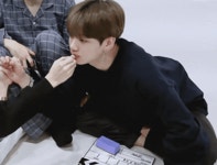 10시 전까지 내가 보고 있던 전정국 그리고 지금 내가 보고 있는 전정국 - 방탄소년단 카테고리