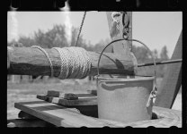 Well on Nat Williamsons farm, North Carolina | Library of Congress Well on Nat Williamsons farm, North Carolina