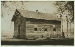 Mt. Pleasant school near Valdosta. Typical of the country schools of many parts of Georgia. Location: Valdosta [vicinity]... 
