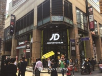 서울 명동 상권, 프리미엄 슈즈와 마트 성장세 강하다 - TENANT news