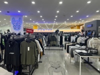 아산 퍼스트빌리지, 아웃도어는 물론 전체 복종 모두 매출 높다 - TENANT news