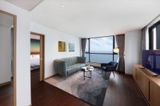 머큐어 앰배서더 울산, 3층 뷰 맛집 오션 테라스 포차 오픈 - TENANT news