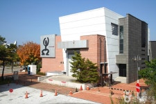 춘천문화예술회관 - 강원특별자치도 춘천시 - 가볼만한곳 - 관광지랭킹