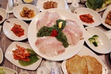 [백년가게] 도지골등나무집 - 강원특별자치도 춘천시 - 가볼만한곳 - 관광지랭킹