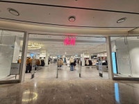 Yves Saint Laurent Beauty Hyundai Department Store Pangyo Branch [Tax Refund Shop](입생로랑뷰티 현대백화점 판교점) - Korea... 