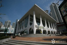 Busan Citizens Hall (부산시민회관) - Korea Tour Ranking
