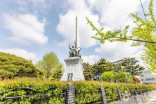 충렬탑(부산) (2026) - 부산광역시 동래구 가볼만한곳 - 관광지랭킹