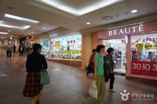 Seomyeon Underground Shopping Center (서면지하도상가) - Korea Tour Ranking