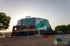 춘천인형극장&인형극박물관 - 강원특별자치도 춘천시 - 가볼만한곳 - 관광지랭킹