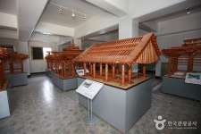 Korea Traditional Architecture Museum (한국고건축박물관) - 관광지랭킹