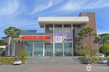 서산시문화회관 - 충청남도 서산시 - 가볼만한곳 - 관광지랭킹