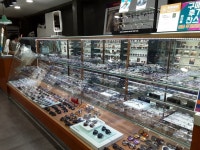 Gentle Monster - Zeus Eyewear Myeong-dong Branch [Tax Refund Shop] (젠틀몬스터 제우스안경 명동(위탁)) - 관광지랭킹