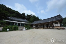 Gochang Dosoram Hermitage (도솔암(고창)) - 관광지랭킹
