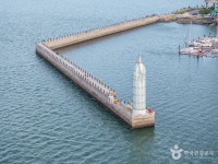 도남항 동방파제 등대 (2026) - 경상남도 통영시 가볼만한곳 - 관광지랭킹