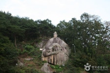 Rock-carved Standing Buddha in Icheon-dong, Andong (안동 이천동 마애여래입상) - Korea Tour Ranking