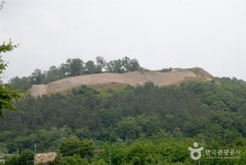 Boeun Samnyeonsanseong Fortress (보은 삼년산성) - 관광지랭킹