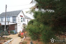 언덕위에 하얀집 - 경상남도 진주시 - 가볼만한곳 - 관광지랭킹