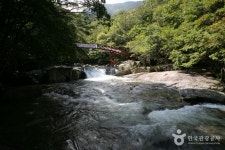 금봉암(거창) - 경상남도 거창군 - 가볼만한곳 - 관광지랭킹