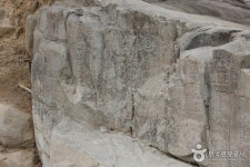 Goryeong Janggi-ri Rock Art (고령 장기리 암각화) - Korea Tour Ranking