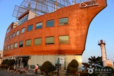 Sarangui Yuramseon, Restaurant (사랑의유람선) - 관광지랭킹