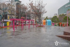 홍익문화공원 관광 정보와 주변 관광 명소 및 근처 맛집 여행 정보