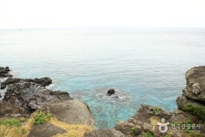 Namwon Keuneong Coast (남원 큰엉해안) - 관광지랭킹