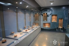 Mungyeong Ceramic Museum (문경도자기전시관(문경도자기박물관)) - 관광지랭킹