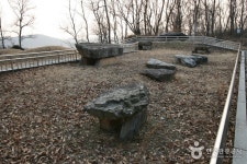 Gahak-dong Dolmens (가학동지석묘) - 관광지랭킹