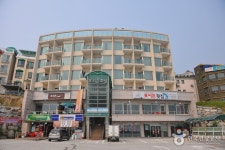 포시즌비치호텔 숙박 정보와 주변 관광 명소 및 근처 맛집 여행 정보