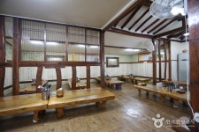 큰집가마솥설렁탕 - 강원특별자치도 홍천군 - 가볼만한곳 - 관광지랭킹
