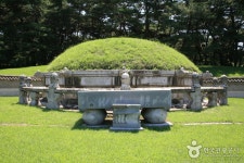 Hongneung and Yureung Royal Tombs [UNESCO World Heritage] (남양주 홍릉(고종과 명성황후)과 유릉(순종과 순명,순정 황후)... 
