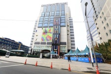 Hyundai City Outlet Dongdaemun Branch (현대시티아울렛 동대문점) - Korea Tour Ranking