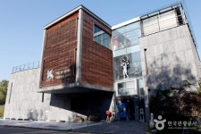 타임앤블레이드 박물관 관광 정보와 주변 관광 명소 및 근처 맛집 여행 정보