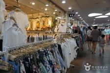 Goto Mall - Gangnam Terminal Underground Shopping Center (고투몰 (강남터미널 지하도상가)) - 관광지랭킹