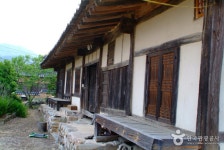 Seobyeok Historic House (서벽고택) - 관광지랭킹