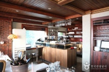 IOU (2026) - 서울특별시 용산구 - 가볼만한곳 - 관광지랭킹