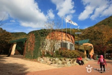 Naejangsan Mountain Visitor Information Center (내장산 탐방안내소) - Korea Tour Ranking