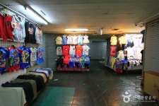 Express Bus Terminal Clothing Wholesale Shopping Center (고속터미널 의류도매상가) - Korea Tour Ranking