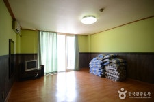 Bears Town Youth Hostel (베어스타운 유스호스텔) - Korea Tour Ranking