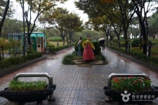 전주 덕진예술회관 문화 정보와 주변 관광 명소 및 근처 맛집 여행 정보